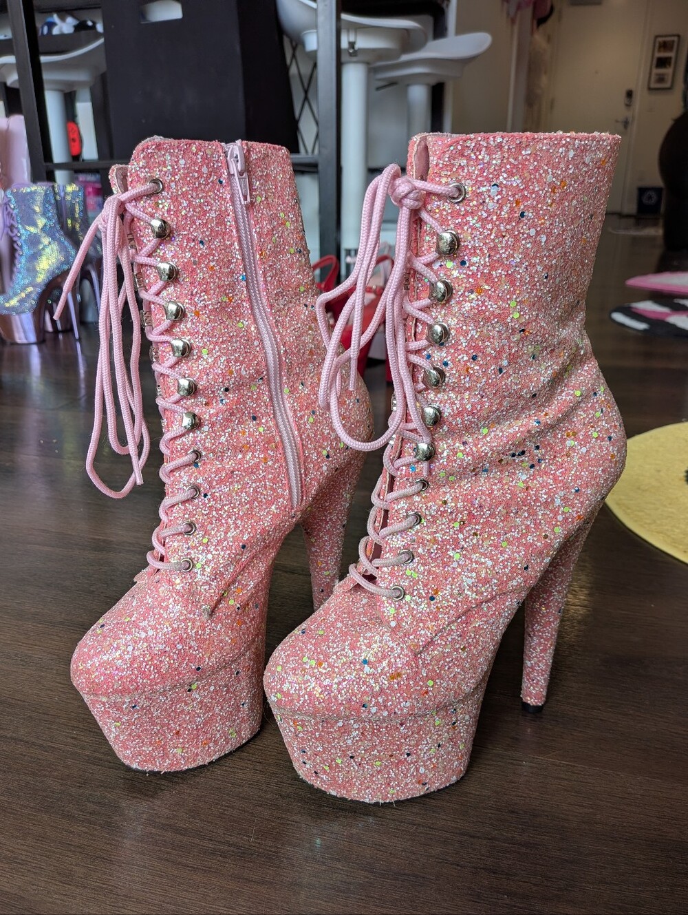 Pleaser sz. 8 Adore 1020 7" heel glow in the dark glitter boots